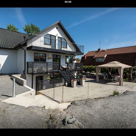 Lagenhet I Villa Pa Fornudden Tyreso Eksteriør billede
