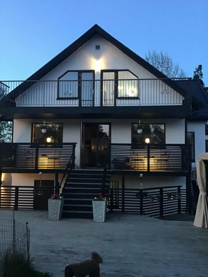 Lagenhet I Villa Pa Fornudden Tyreso Eksteriør billede
