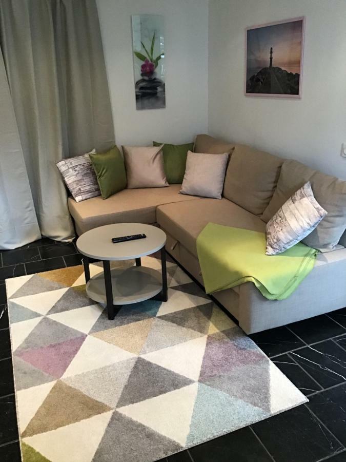 Lagenhet I Villa Pa Fornudden Tyreso Eksteriør billede