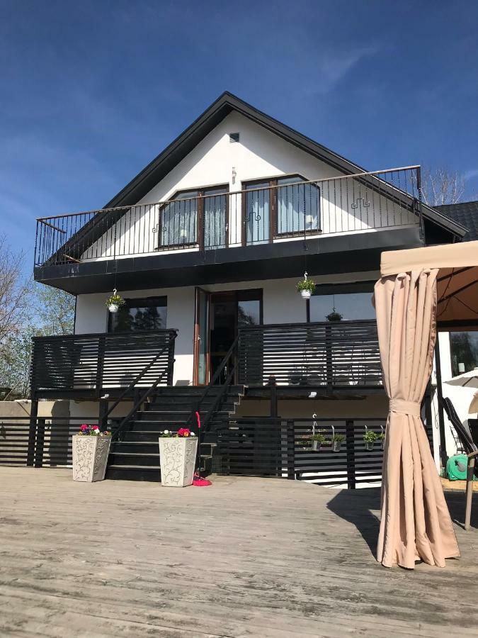 Lagenhet I Villa Pa Fornudden Tyreso Eksteriør billede