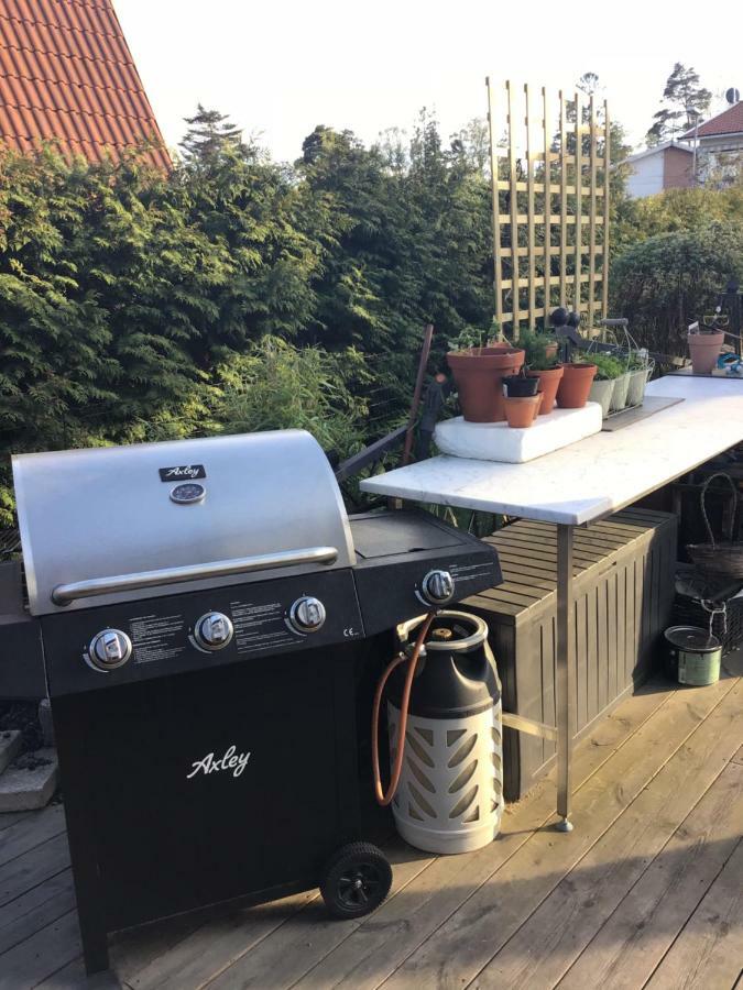Lagenhet I Villa Pa Fornudden Tyreso Eksteriør billede